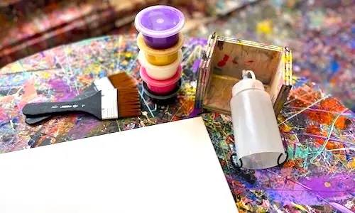 Your canvas and colour palette, ready at the start of a session.